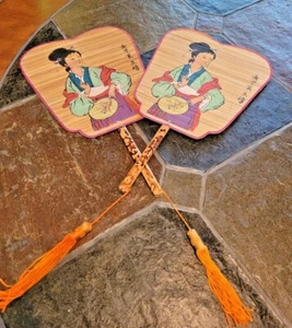 Ventiladores de paleta de bambú pintados a mano chinos vintage - Imagen 1 de 6