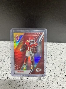 2021 Panini Phoenix - Fire Burst #58 Tyreek Hill - Picture 1 of 2