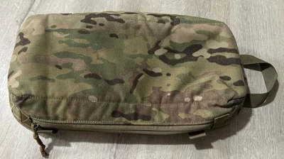 Portador de hidratación táctico a medida multicámara para vejiga de agua 3L, sistema MOLLE Foto 1 de 4