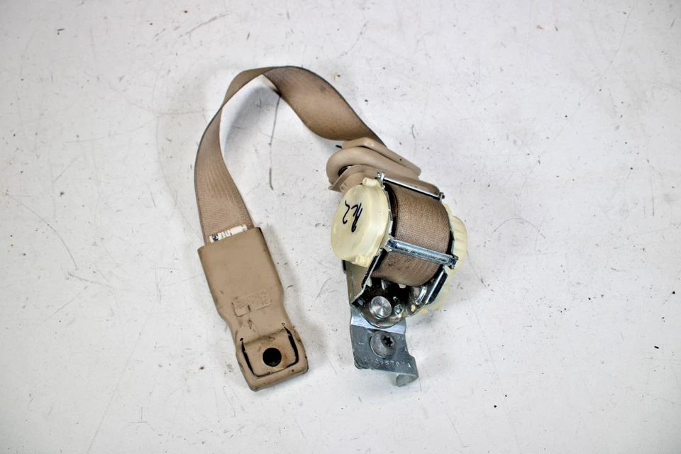 AL1Z78611B69AH 08-14 Lincoln Navigator trasero izquierdo segunda fila cinturón retractor Foto 1 de 4