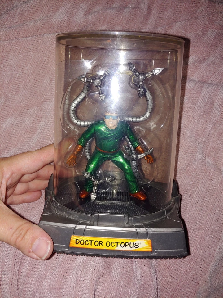 漫威英雄钛系列压铸“章鱼医生”可动人偶蜘蛛侠 — 第 1/1 张图片