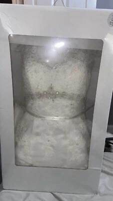 Vestido de novia David talla 4 Foto 1 de 3