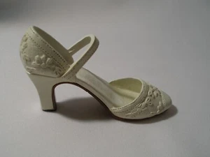 My Treasure 1999 Small Shoe Figurine Collectible Decorative White Ceramic - Picture 1 of 11