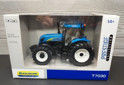 Ertl Prestige Series New Holland T7030 4WD Tractor Diecast 1:32 Scale - Image 1 of 4