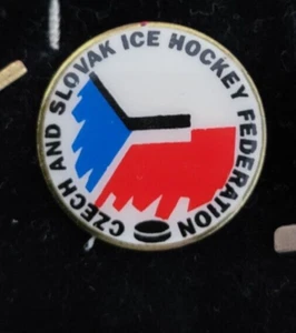 CZECH AND SLOVAK ICE HOCKEY FEDER. ➔Eishockey➔Anstecknadel*aus Sammlung*13697 - Picture 1 of 1