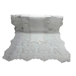Fiori di Lena - Runner in lino avorio con pizzo Impero avorio cm 170X65 - Foto 1 di 4