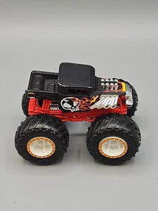 Hot Wheels Monster Jam Truck 1:64 Bone Shaker Diecast Skull Flame schwarz rot - Bild 1 von 7