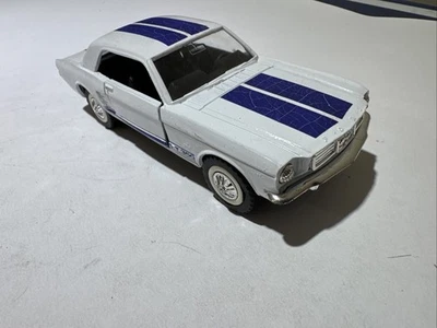 Coche de juguete de metal fundido a presión Majorette 1:32 Ford Mustang GT350 1965 de colección Foto 1 de 4