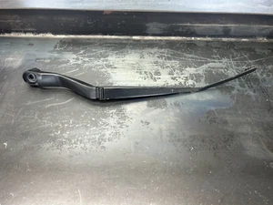 10-15 Chevrolet Camaro left lh l driver drivers side windshield wiper arm - Picture 1 of 3