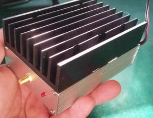 NEW 25W 400MHz-470MHz UHF Radio Analog Power Amplifier Transceiver 12V - Picture 1 of 4