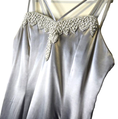 Maxi Vestido De Colección Movimientos Nocturnos Noche Sin Mangas Plateado Con Cuentas Talla 11/12 Glamuroso Evento Vestido Foto 1 de 4