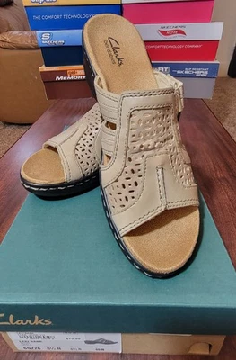Clarks Mujer Talla 8.5 Estrecha Lexi Corteza Flexible Deslizable Punta Abierta-Hueso Foto 1 de 4