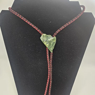 Corbata vintage de jade de manzana de Wyoming Foto 1 de 4