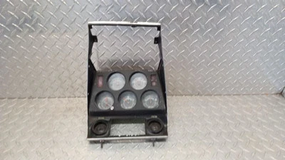 72-76 CORVETTE C3 CENTER DASH GAUGE CLUSTER W/ BROKEN TRIM Foto 1 de 4