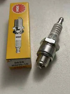 3x GENUINE NGK B9HS-10 Spark Plugs For KAWASAKI H1 , H1A-H1F, KH500A8 69 76 - Picture 1 of 2