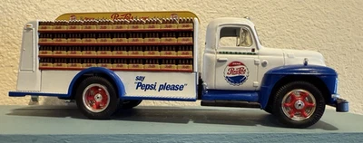 Camión de reparto Pepsi Cola - Primera marcha 19-2325 1:34 1951 Ford réplica fundida a presión Foto 1 de 4