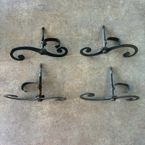 Lot Of 4 Vintage Decor Shutter Dogs Black Iron Hardware Has Bolts - Picture 1 of 10