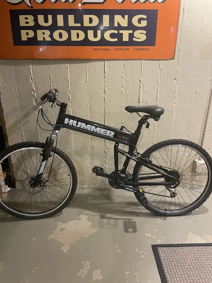 Mountain bike dobrável Montaque Hummer tecnologia militar AUTÊNTICA GMC - Imagem 1 de 4