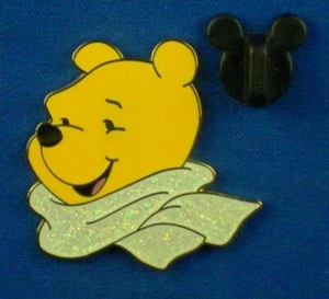 Pin brillante bufanda de invierno Pooh Winnie the Pooh and Friends # 57516 - Imagen 1 de 4