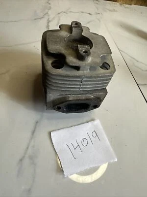 Kawasaki KRB400A цилиндр воздуходувки оригинальный оригинальный оригинальный 11005-2129 - Изображение 1 из 4