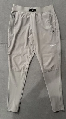 Pantalones de chándal Alphalete Infinity Tech gris mediano Foto 1 de 2