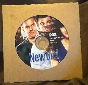 NEU MÄDCHEN FYC DVD SCREENER ZOOEY DESCHANEL SELTENE PILOT EPISODE PROMO OOP SITCOM - Bild 1 von 1