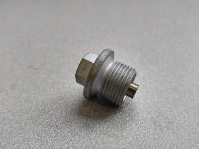 MUY BONITO TAPÓN DE DRENAJE DE ACEITE USADO ORIGINAL PORSCHE 924S 944 968 NLA Foto 1 de 3