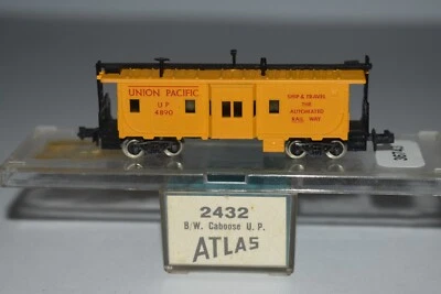 N Scale Atlas 2432 Union Pacific Bay Window Caboose 4890 C51141 - Image 1 of 2