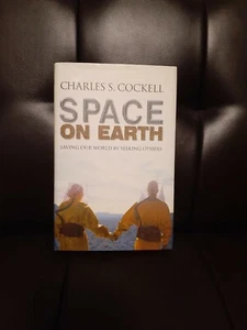Books-Space On Earth - Bild 1 von 1