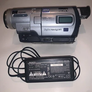 Sony DCR-TRV730 Digital8 Hi8 8mm Video8 Camcorder VCR Player Video Transfer - Picture 1 of 8