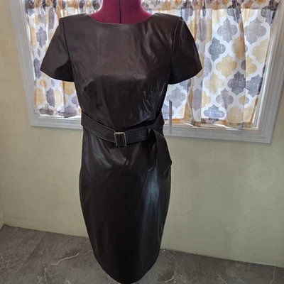 Nuevo con etiquetas Vestido Calvin Klein Midi Marrón Imitación Cuero. Talla 6 Foto 1 de 4