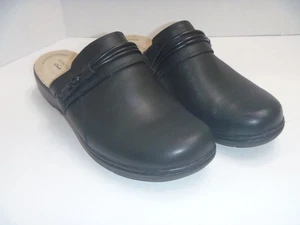 CLARKS  Collection Womens Clogs Size 10W Black Leather Slip-on Mules Shoes - Picture 1 of 8