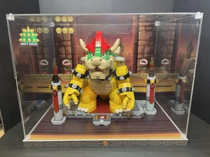 LEGO Super Mario: The Mighty Bowser (71411) construido con vitrina de plexiglás - Imagen 1 de 21