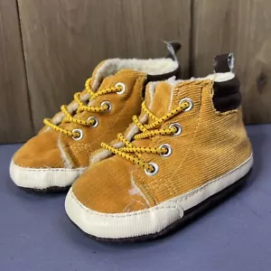 Carter's Baby Boy Brown Crib Shoes Boots sz 9-12 months Soft Sherpa Lining - Picture 1 of 8