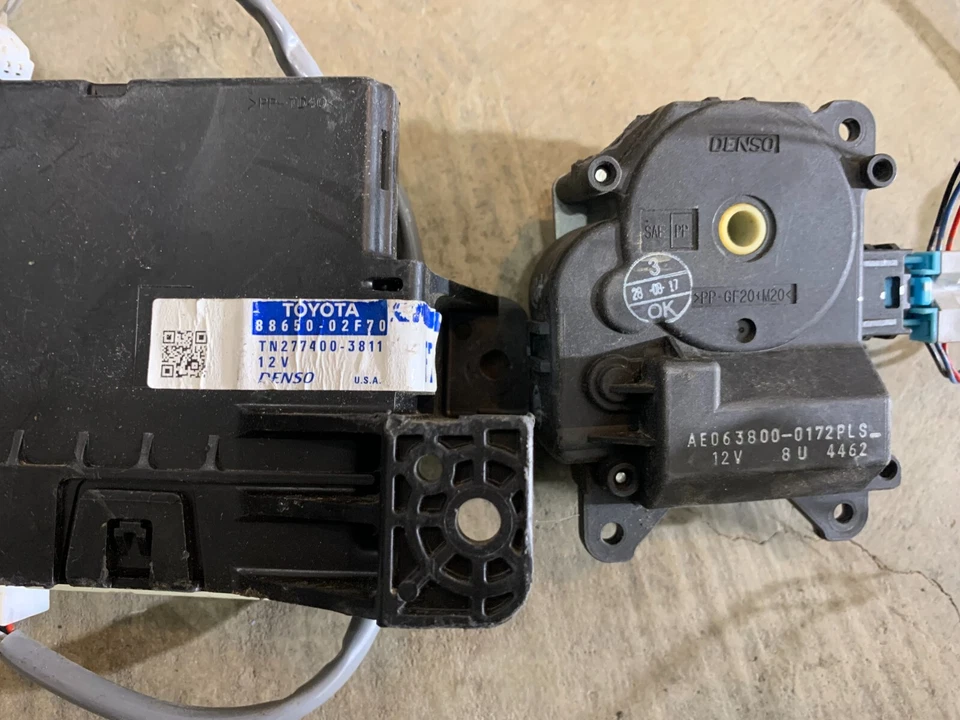DEFECTIVE 20162019 Toyota Corolla Temp AC Heater Amplifier Control  8865 G3D Foto 1 de 3