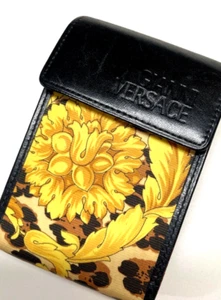 GIANNI VERSACE VINTAGE AÑOS 90 PANTERA BARROCA CUERO PVC CAJA CIGARRILLOS ITALIA - Imagen 1 de 24