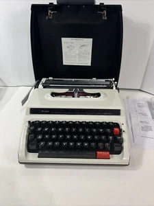 Máquina de escribir portátil Sears Manual 1 con estuche 1985 Japón para reparación o piezas. - Imagen 1 de 14