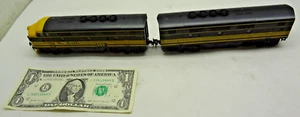 HO Scale Kato Diesel Engine Locomotive 552 Rio Grande w/ ELECTRIC BOOSTER CAR - Picture 1 of 14