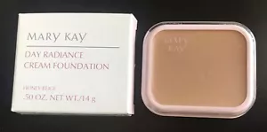 Rare New In Box Mary Kay Day Radiance Cream Foundation Honey Beige #0095 - Picture 1 of 2