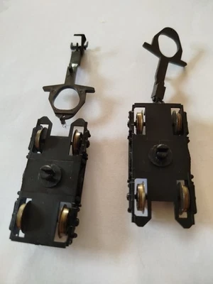 Liliput Schürzenwagen, Drehgestelle mit Rädern und Kupplungsdeichsel - Bild 1 von 2