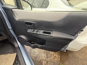TOYOTA YARIS XP130 SERIES 10/2011-12/2019 DOOR HANDLE INNER RIGHT FRONT BLACK - Picture 1 of 12