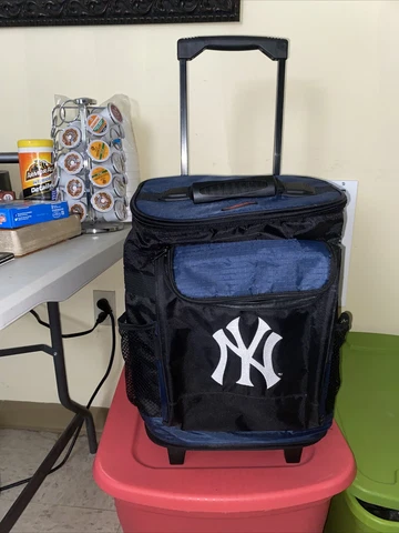 Logo New York Yankees rolling & Backpack Insulted Cooler Cover