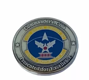 Challenge Coin Vintage Service Award Military Commanders 50th Mission Support Flag 2 - Bild 1 von 5