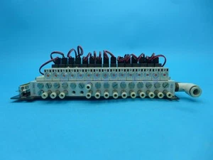 E010482 ASSY, Pneumatic SMC VQD1151-5L0, Solenoid Valve - Picture 1 of 8