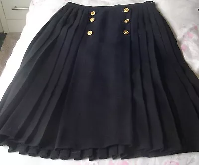 Falda negra plisada frontal lisa Jaegar cintura 30 pulgadas largo 29 pulgadas Foto 1 de 3