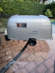 Vintage Motor City Diecast Car Airstream Trailer - 1/18 Scale - Picture 1 of 24