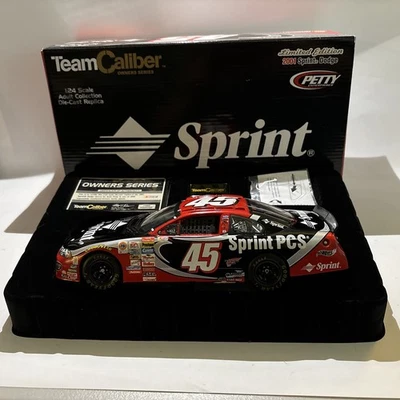 2002 Team Caliber Owners 系列 #45 Kyle Petty Sprint 1:24 压铸 175/4050 — 第 1/4 张图片