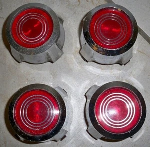 Set of 4: Ford 74-75-76-77-78 MUSTANG II WHEEL CENTER CAPS - Picture 1 of 8