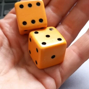 Pair Vintage Bakelite Dice Square Corners Dark Butterscotch ⅞ Inch   - Picture 1 of 9