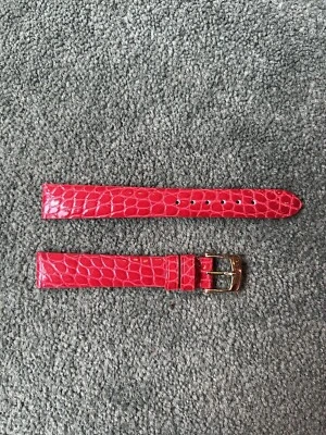 Van Cleef & Arpels 14 X 12 mm.  Correa de cocodrilo rojo Foto 1 de 4